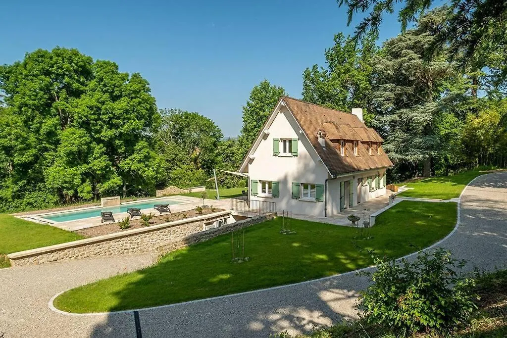 Holiday home Propriete De Charme Avec Piscine Villa Vienne